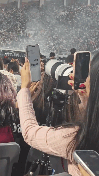 Chỉ trong nháy mắt, hàng chục tài khoản đã được check-in