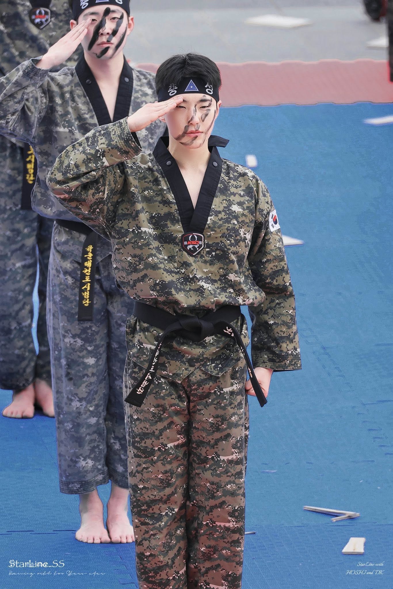 Quân nhân bận show nhất hiện tại: “khuấy động” doanh trại, diễn concert miễn phí 60 nghìn khán giả, muốn xem còn phải thuê du thuyền