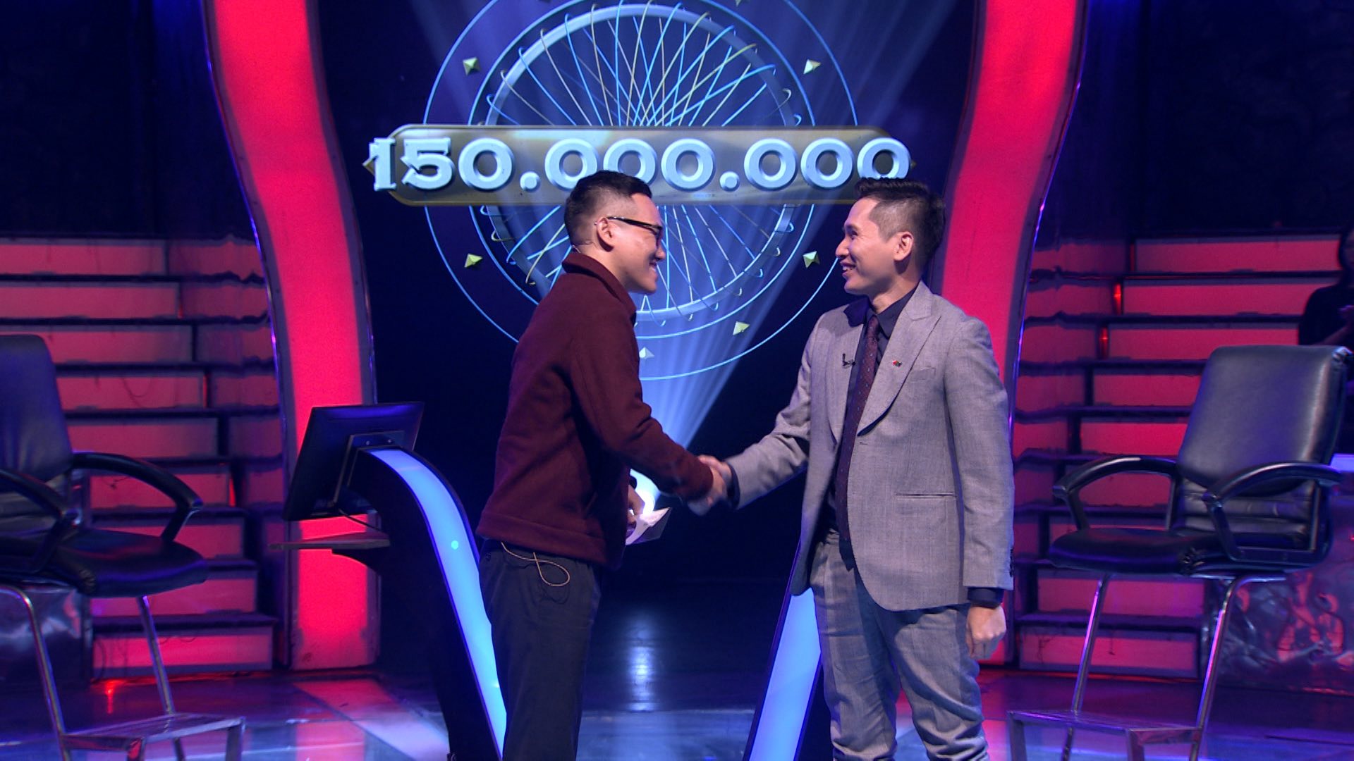 Người chơi Trường Giang và MC Quốc Khánh