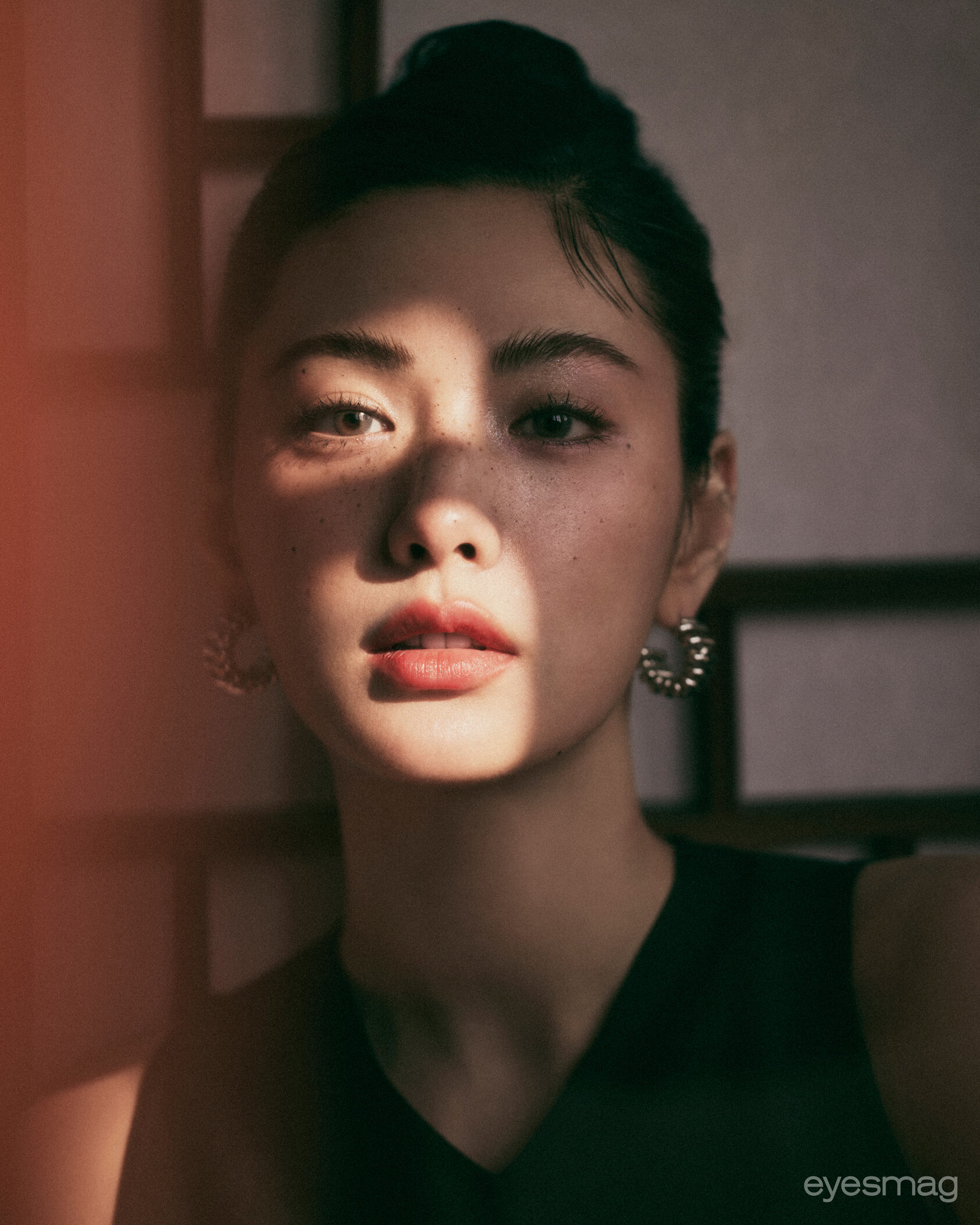 Visual Nana ấn tượng đến nỗi 6 lần được TC Candler bình chọn trong top 6 gương mặt đẹp nhất thế giới, xếp top 1 trong 2 năm 2014 - 2015 (ảnh: eyesmag)