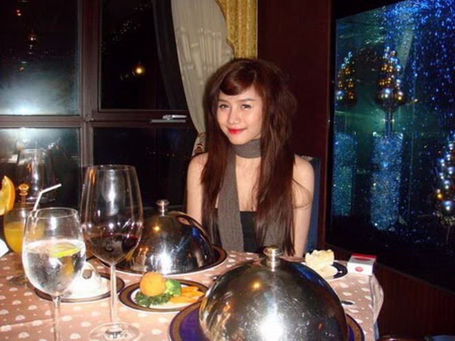   Những bức ảnh check-in sang chảnh của Meo Meo từ hơn 20 năm trước  