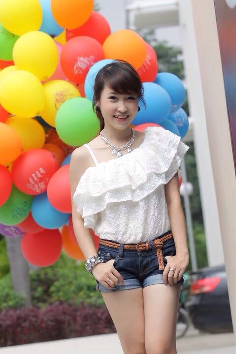 Đăng Thư - mỹ nhân từng tạo trend trên MXH