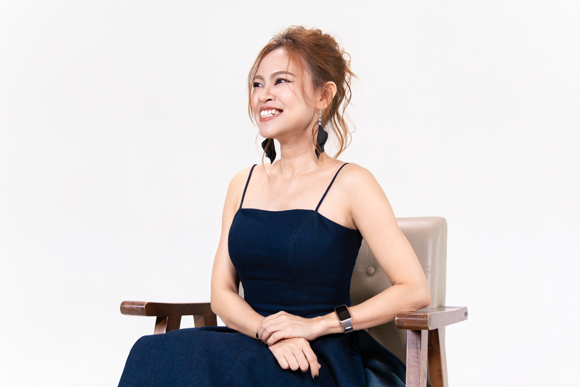 Một số hình ảnh của Hằng Trần tại buổi takshow. 