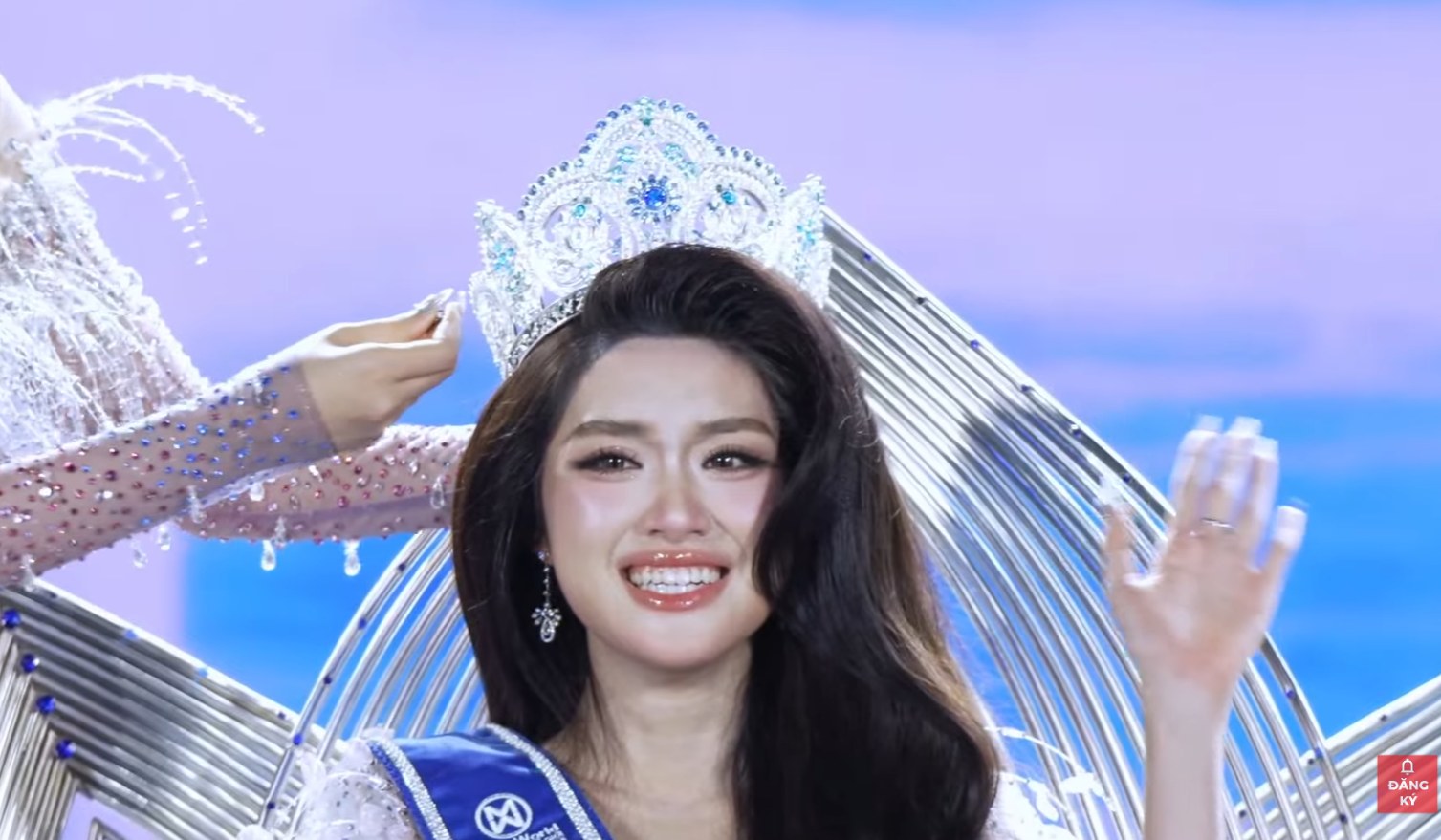 Phan Phương Oanh chính là Miss World Vietnam 2025