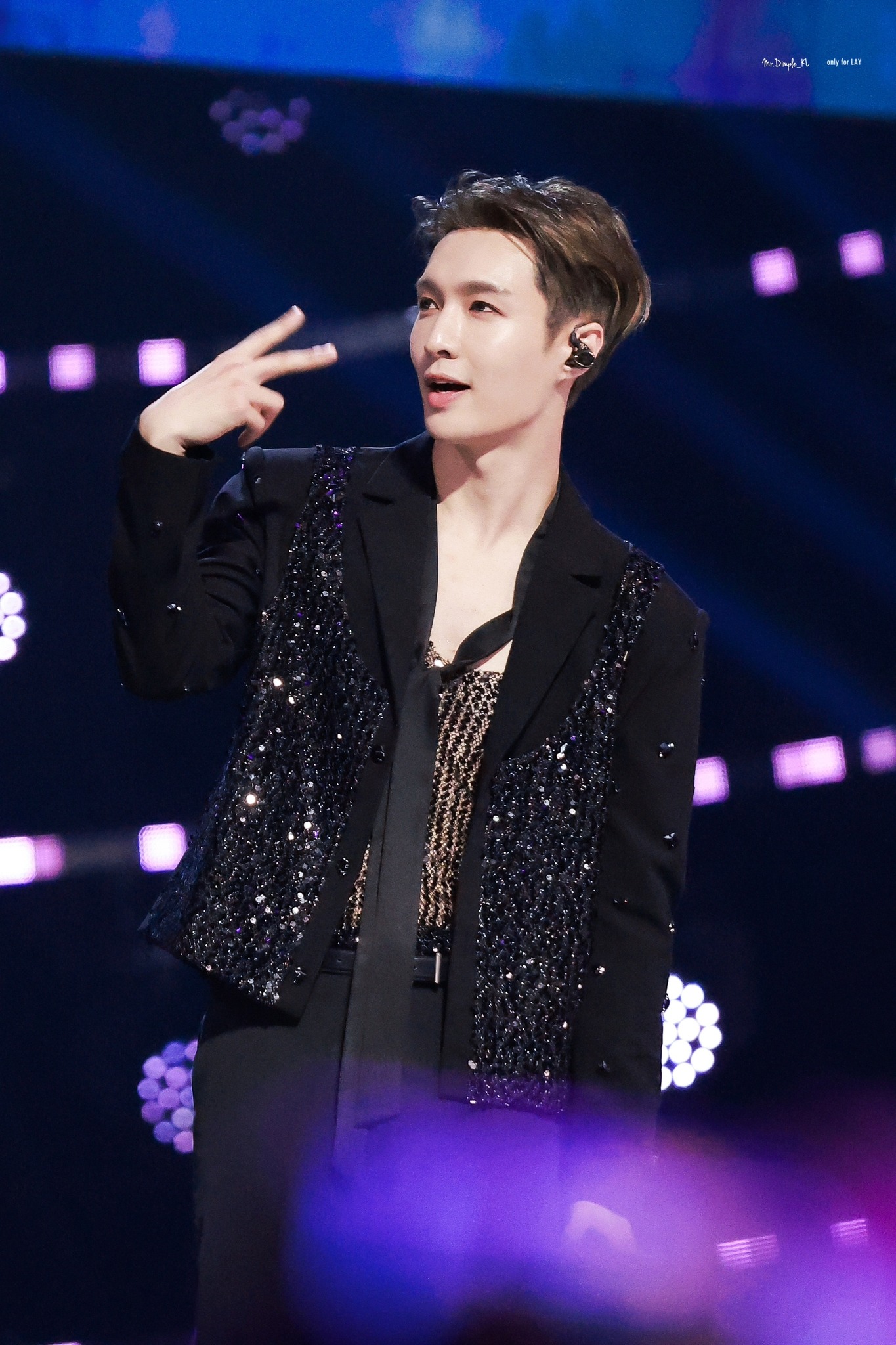  Hiện tại, trước những nghi vấn liên quan đến việc bị hạn chế hoạt động, phía Trương Nghệ Hưng vẫn phủ nhận toàn bộ cáo buộc 