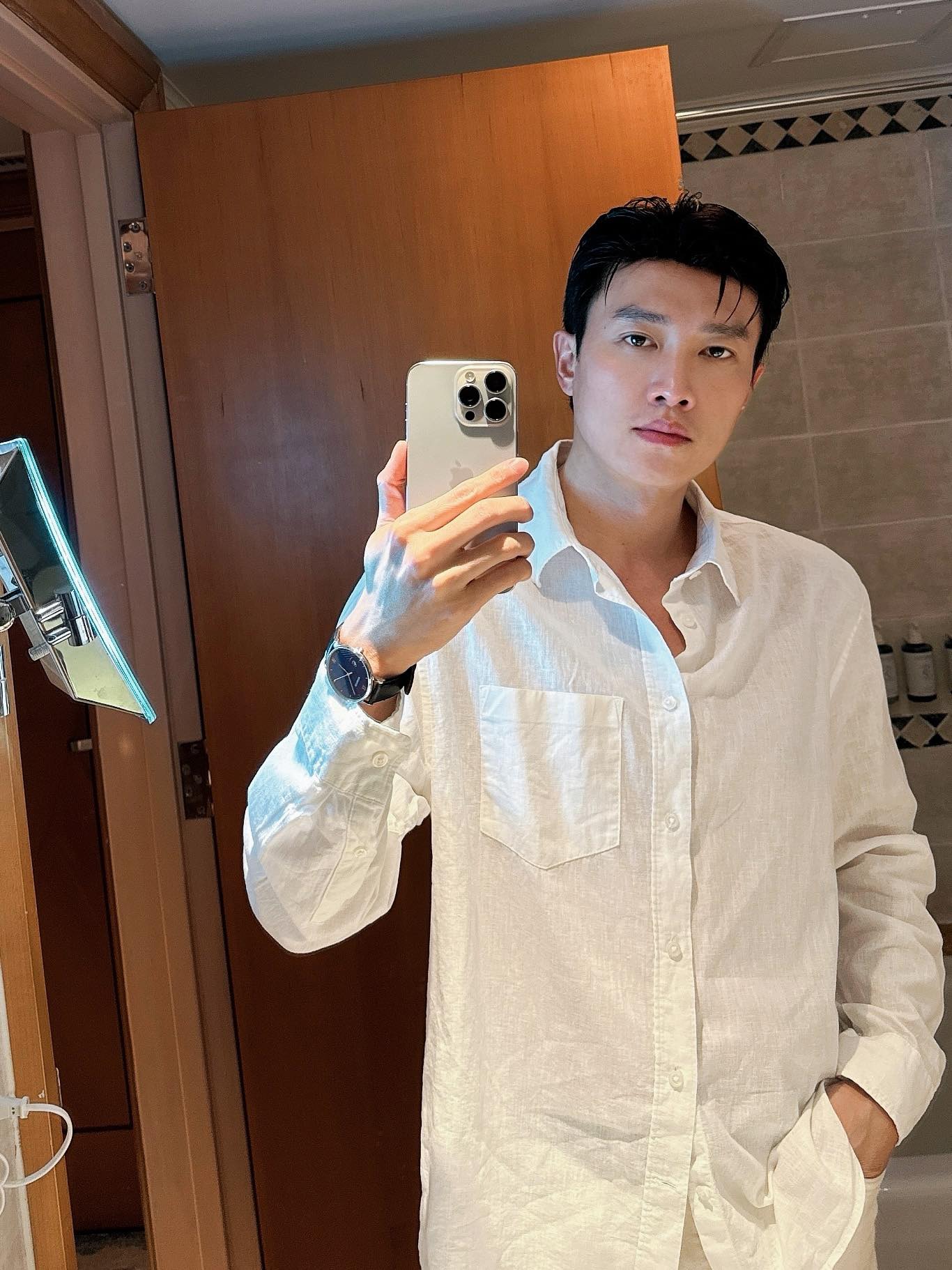 Nam diễn viên từng phủ nhận tin đồn, tránh ảnh hưởng đến cuộc sống Lọ Lem 