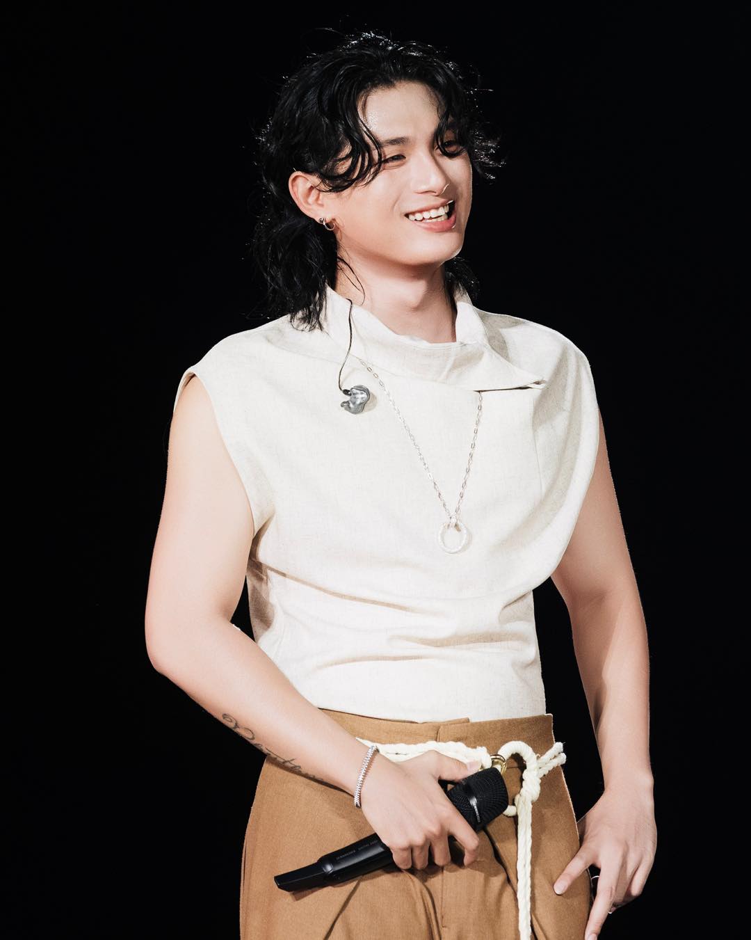 Nam ca sĩ mất tích 2 năm - GREY D