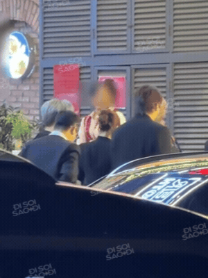 Chi Pu cùng dàn nghệ sĩ độc quyền của công ty và ekip ăn tối tại một nhà hàng sang trọng 