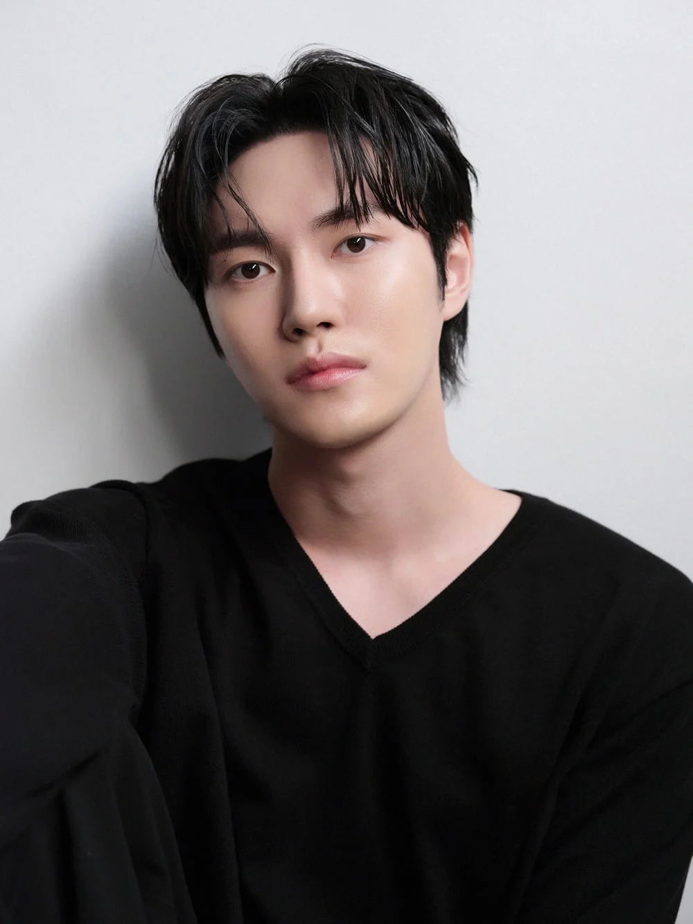 Lee Min Ho bất ngờ tuyên bố kết hôn ở tuổi 33. Vợ sắp cưới của anh không hoạt động trong làng giải trí. Ảnh: Naver