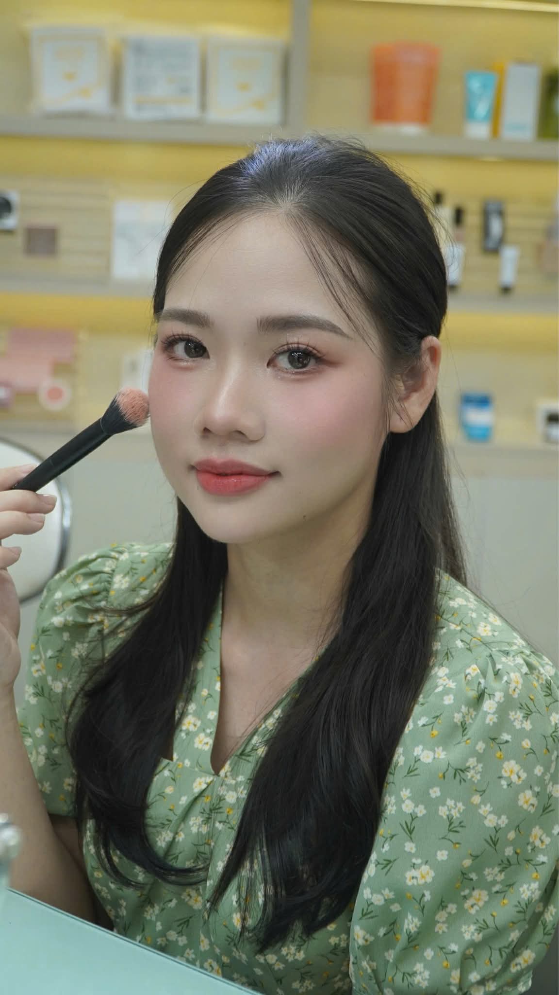 Dân văn phòng đổ xô đi học makeup cá nhân để đẹp như 