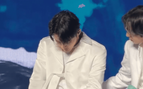 Mark Lee khóc trong concert chung trước khi tuyên bố rời SM và hệ thống NCT