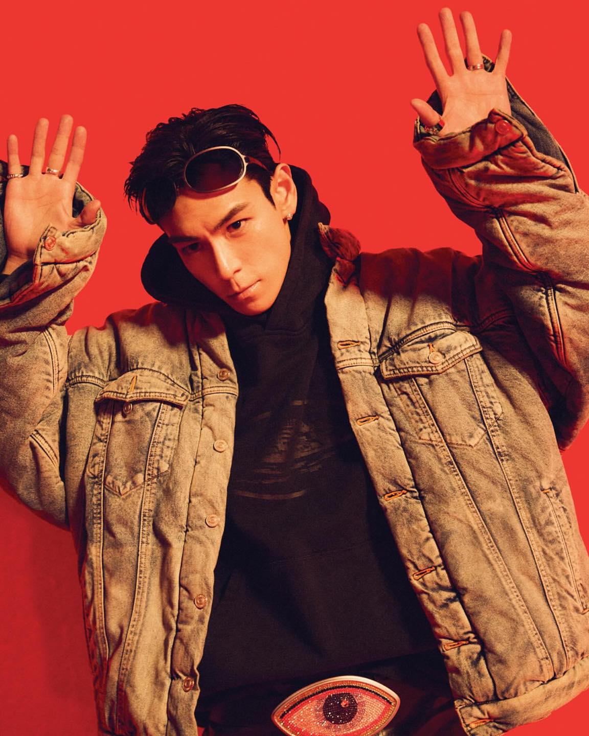 T.O.P vừa comeback làng nhạc với album đầu tay sau 13 năm