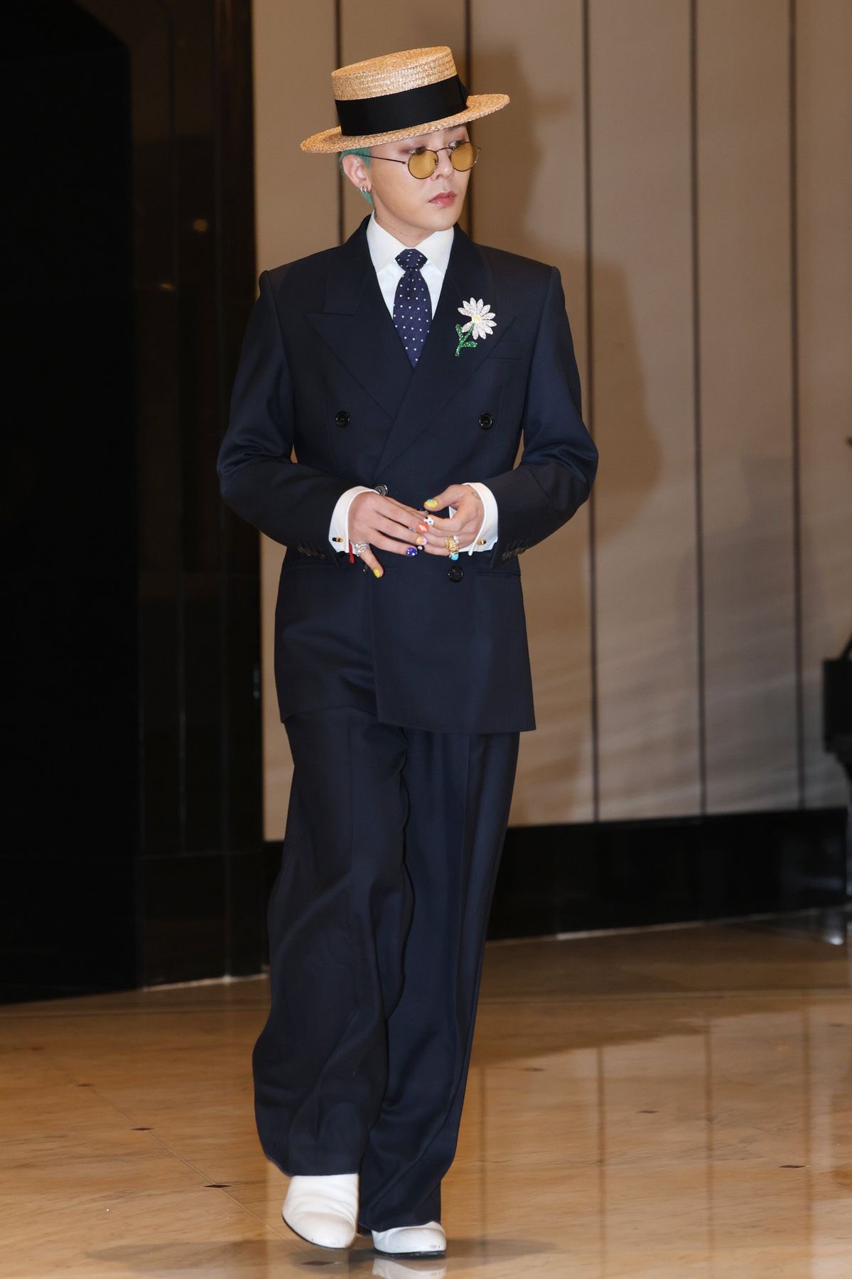 G-DRAGON gần như trở thành BIG5 ngành giải trí Hàn Quốc khi xét về sức ảnh hưởng, bên cạnh những đế chế hàng đầu như HYBE, JYP, YG, SM