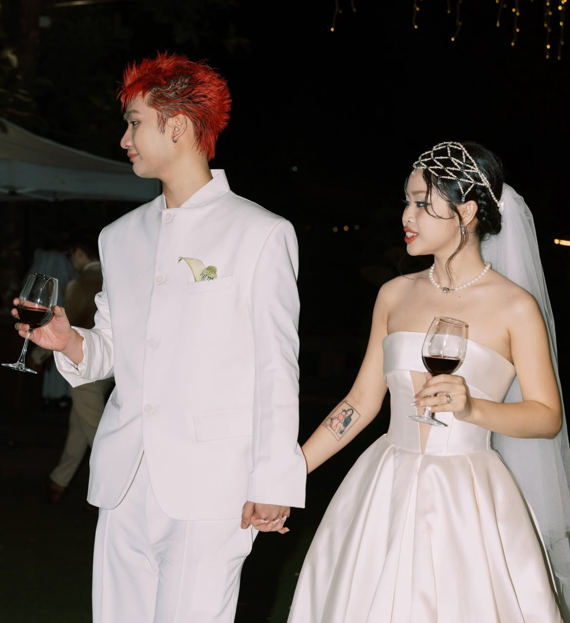 Cặp đôi Anh Trai - Em Xinh này đồng hành cùng nhau trong cuộc sống lẫn công việc 