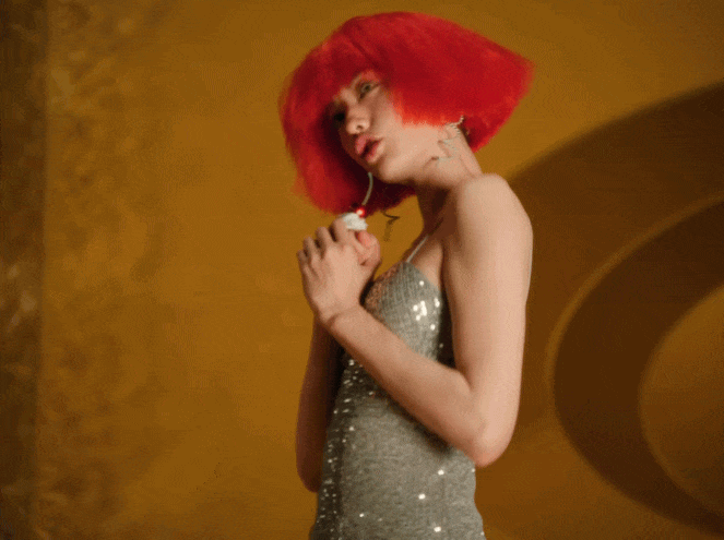 Nana và T.O.P được nhận xét đẹp đôi