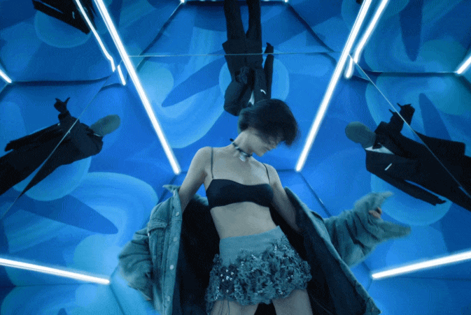 Những khung hình bắt mắt mà kì quặc 