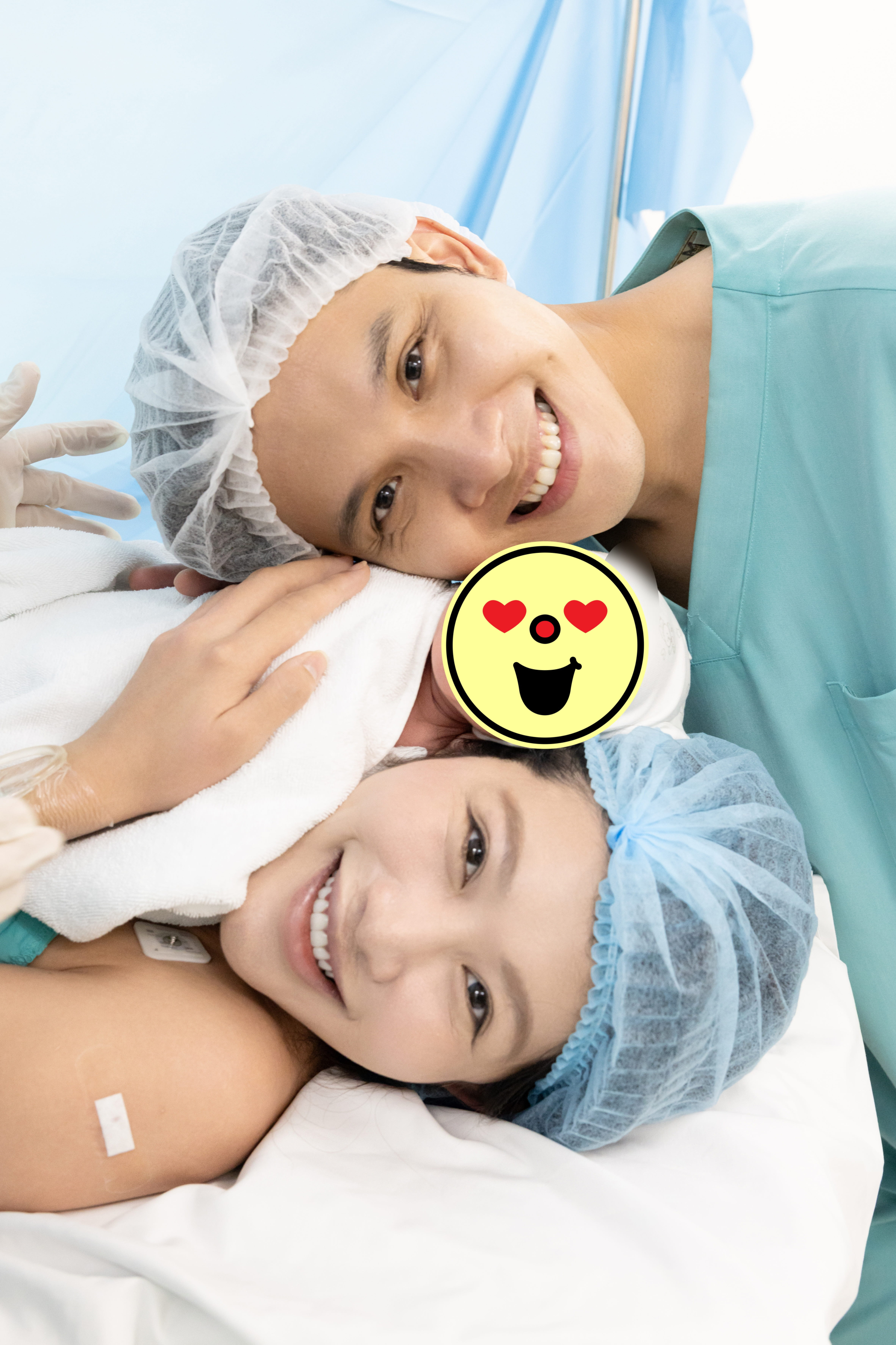 Cả gia đình được khen visual đẹp đều trong khung ảnh đầu tiên cùng nhau 