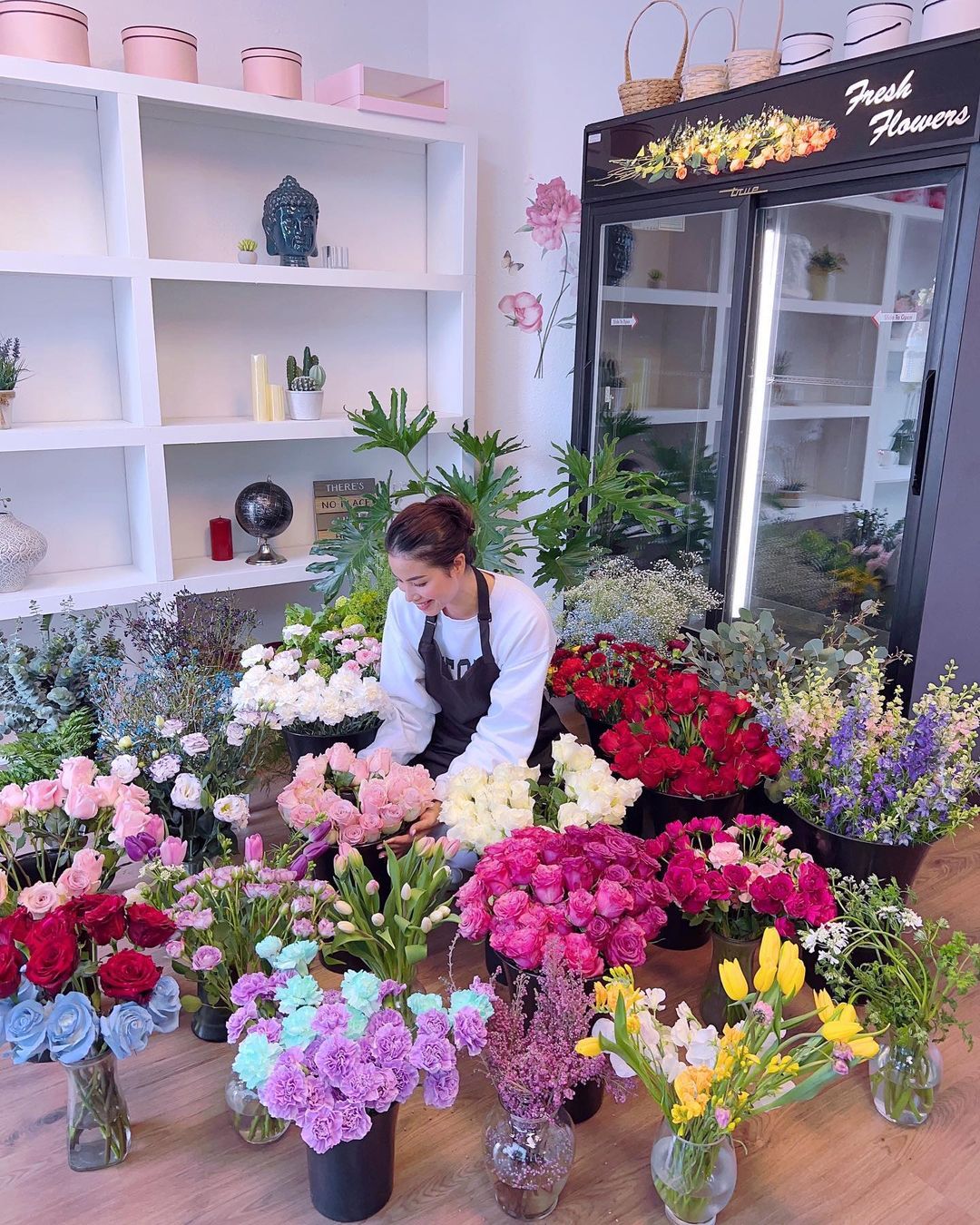 Phạm Hương nay làm chủ một cửa hàng hoa ở Mỹ 