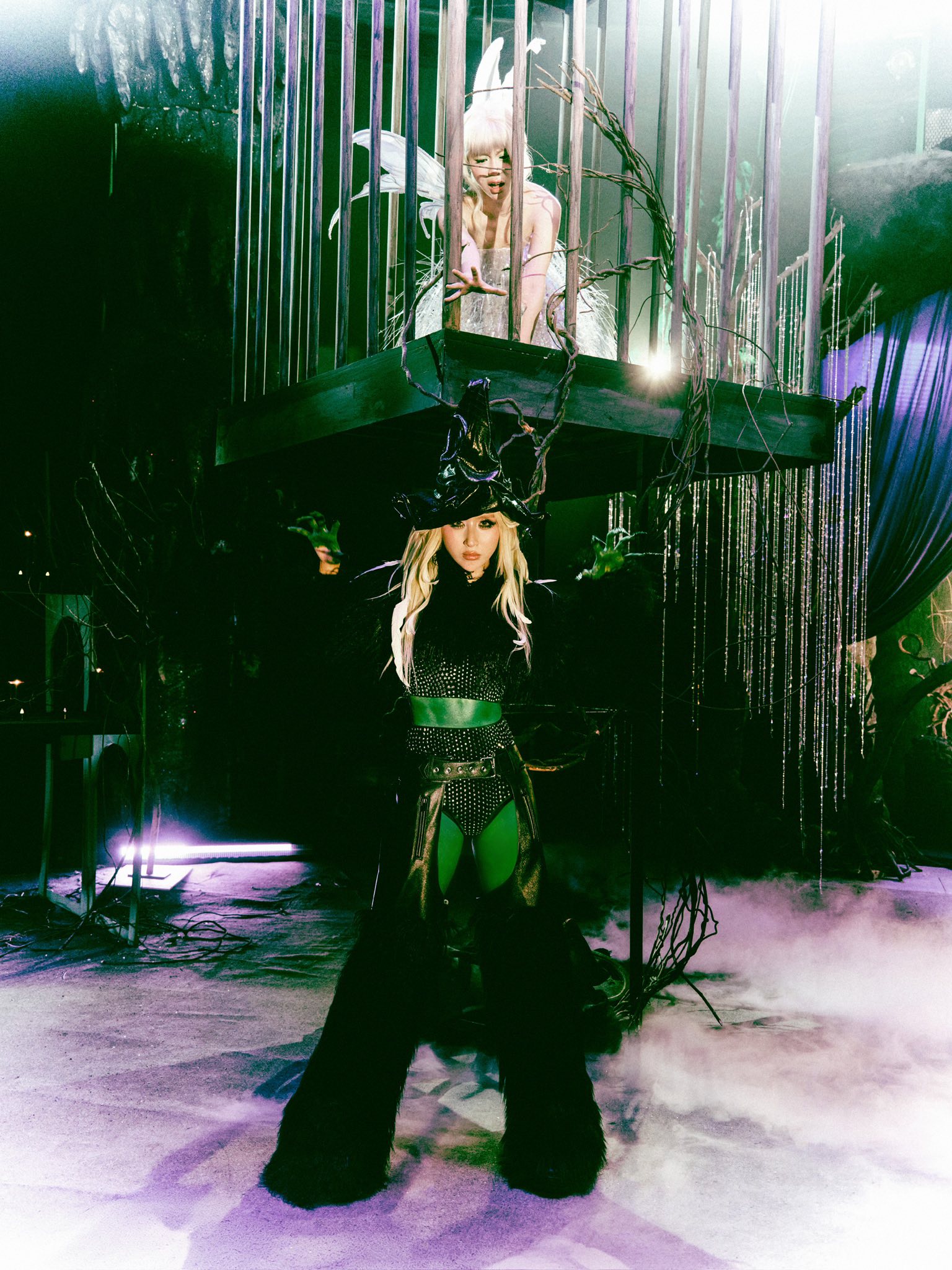 Quỳnh Anh Shyn làm MV khiến dân tình kinh ngạc vì quá chịu chơi