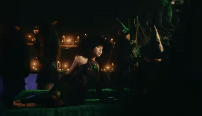 MV mời nhiều cameo như Bích Phương, Vũ Thảo My, Mỹ Mỹ,...