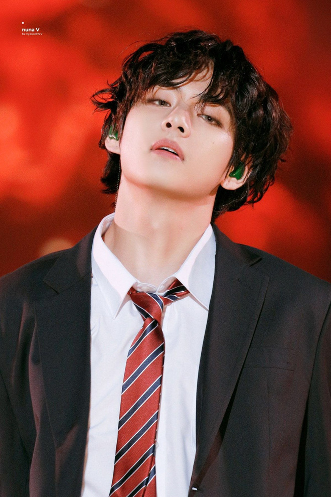 V (tên thật Kim Taehyung, sinh năm 1995) là một trong những gương mặt nổi bật của BTS (ảnh: X)