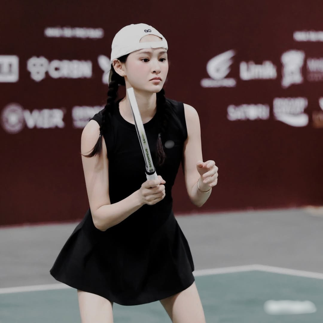 Dân tình cho rằng Hiền Hồ có thể suy nghĩ nghiêm túc về công việc làm người mẫu