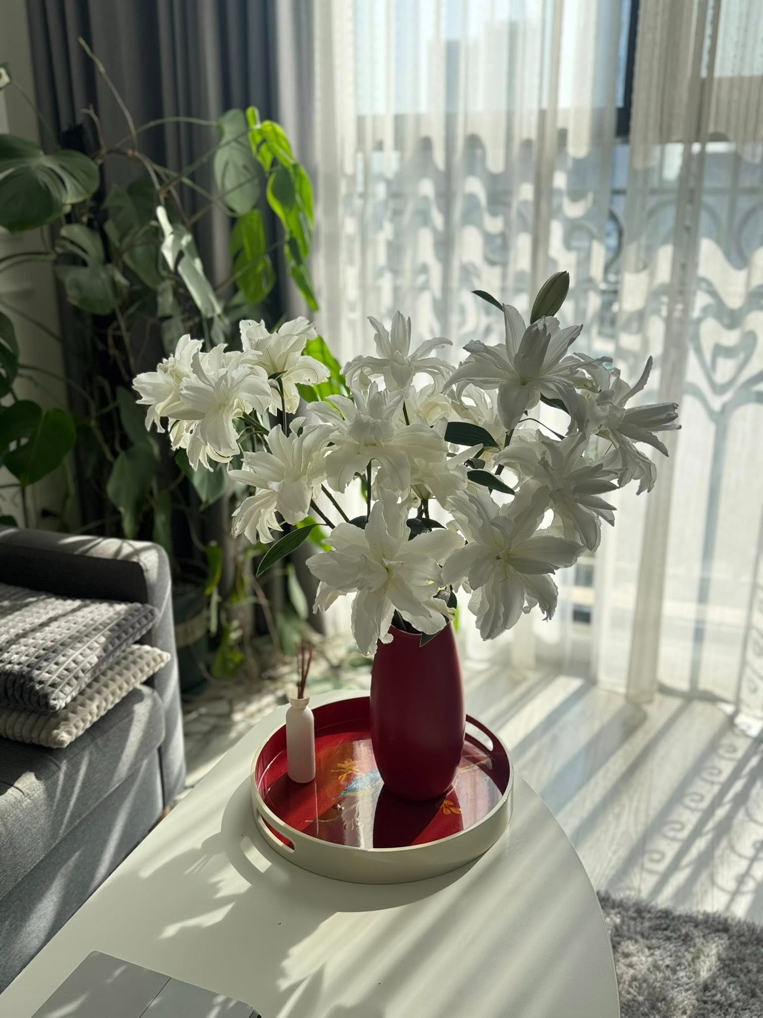 Bên trong căn chung cư của nữ BTV Thời sự không dùng tên thật khi lên sóng, giấu kín chồng