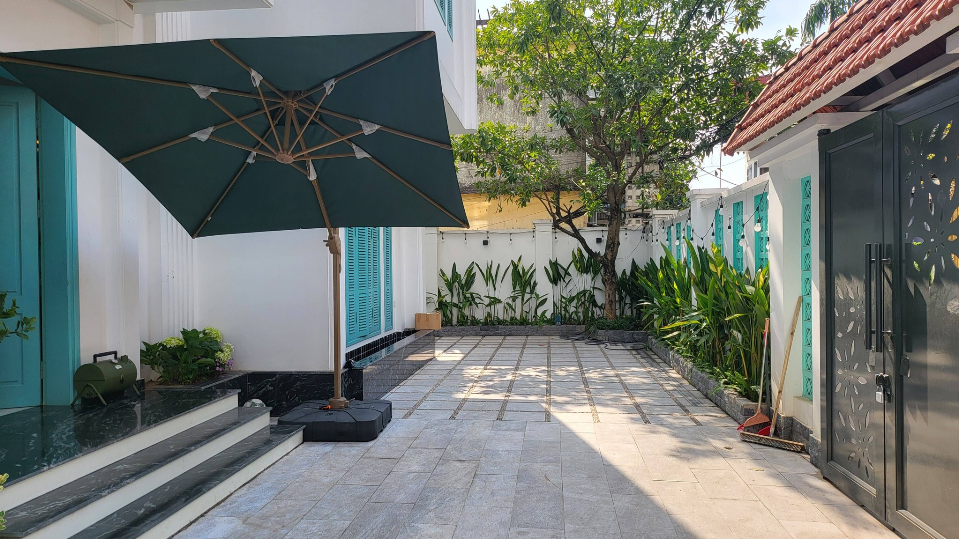 Việt Khuê - con trai nhà Toán học nổi tiếng Việt Nam: Cưới cô đồng nghiệp ở VTV, sống trong căn biệt thự bề thế