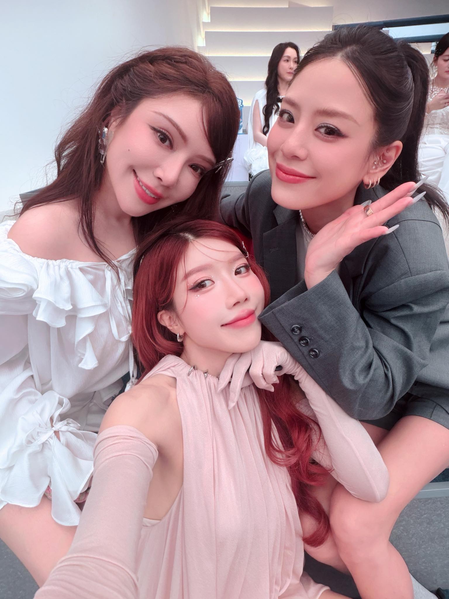 Nina ôm chầm lấy Trang Pháp và nói “You’re the best captain ever”