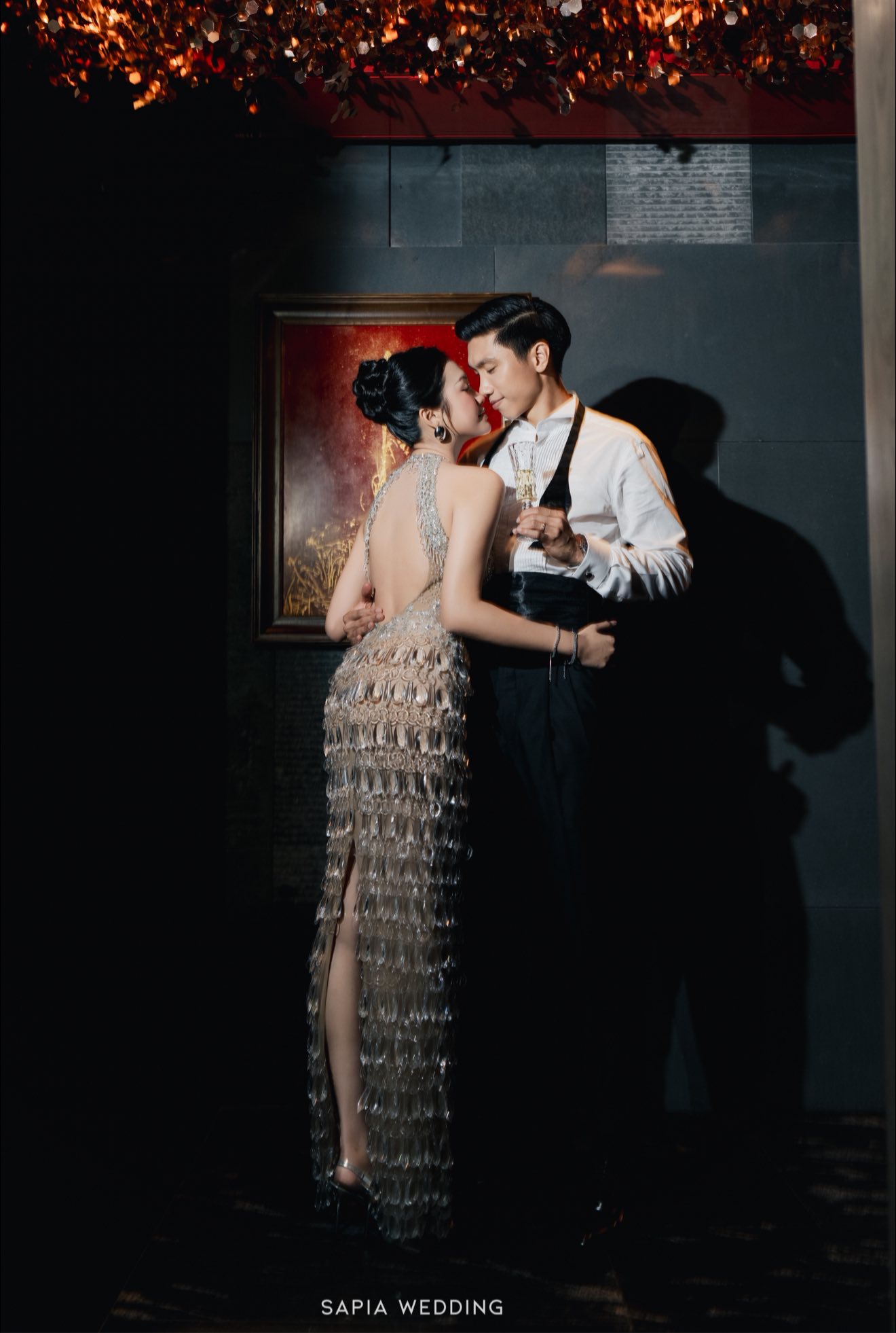 Đoàn Văn Hậu và Doãn Hải My cũng mở đầu bằng tin nhắn 