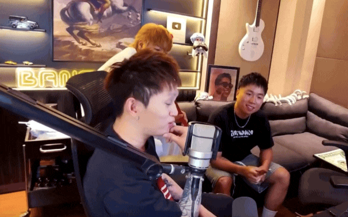 Sau livestream gây tranh cãi, B Ray nhanh chóng xin lỗi tối 13/4