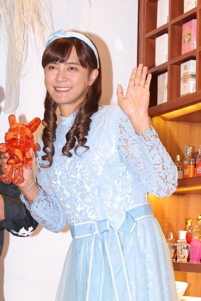 Năm 2022, tài tử họ La mặt dày cố trở lại showbiz và dùng tới chiêu trò giả gái, đạo nhái để gây chú ý nhưng tiếp tục bị công chúng tẩy chay rầm rộ. Ảnh: Sohu