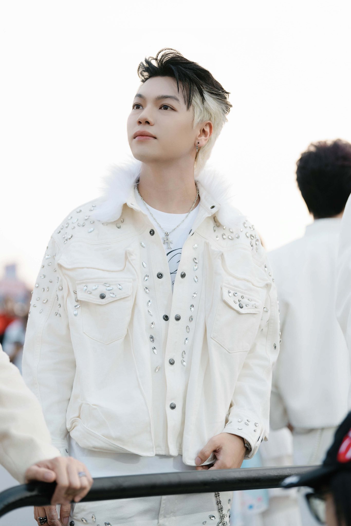 Tối 15/4, rapper Gill chính thức đăng tải bài viết xin lỗi trên Threads