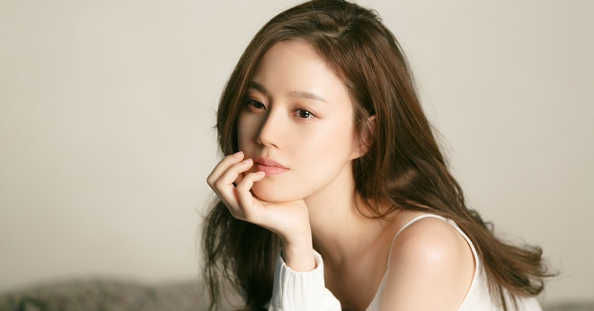 Moon Chae Won có tình duyên nở rộ nhưng sự nghiệp của cô không còn được thăng hoa như trước. Ảnh: Nate