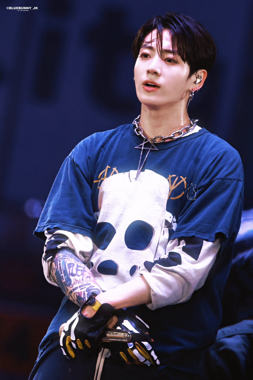 Trong vai trò giọng ca chính của BTS và với sự nghiệp solo qua album GOLDEN, Jung Kook được giới chuyên môn công nhận là một trong những vocalist ổn định và đa năng nhất hiện nay