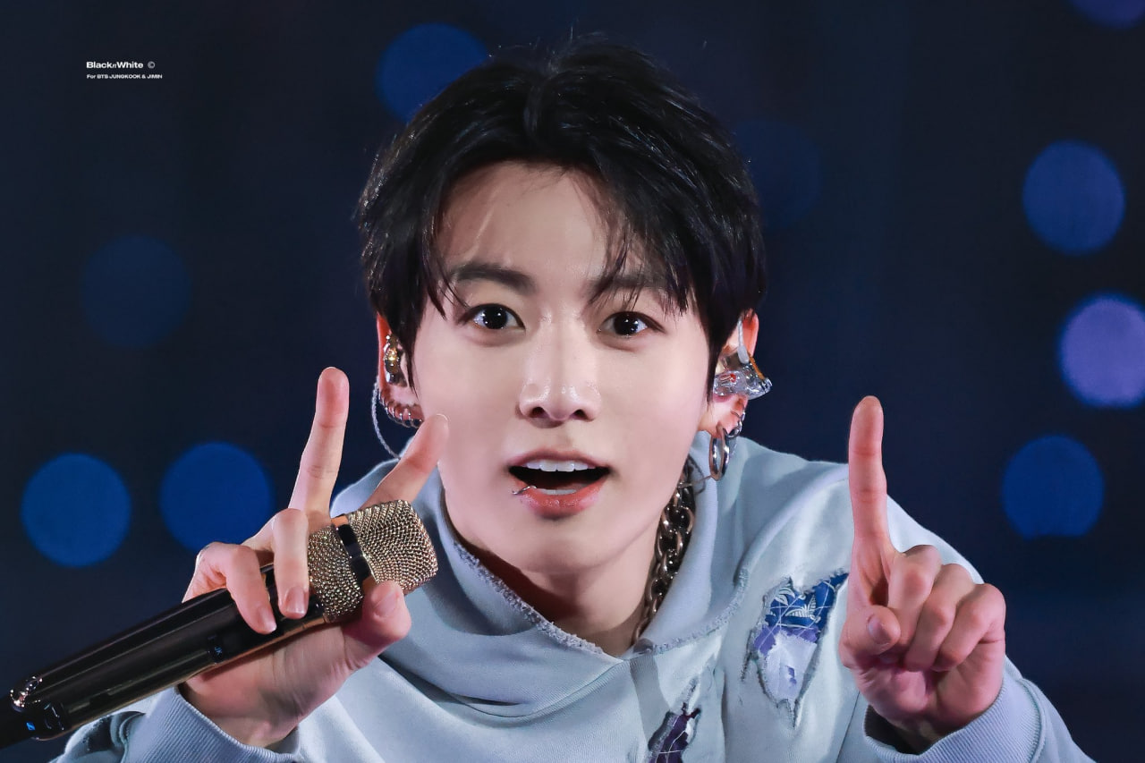 Việc một nghệ sĩ Việt lấy cảm hứng từ một ngôi sao Kpop toàn cầu không còn xa lạ, nhưng vẫn đủ sức tạo nên sự chú ý, đặc biệt khi đó là HIEUTHUHAI và Jung Kook