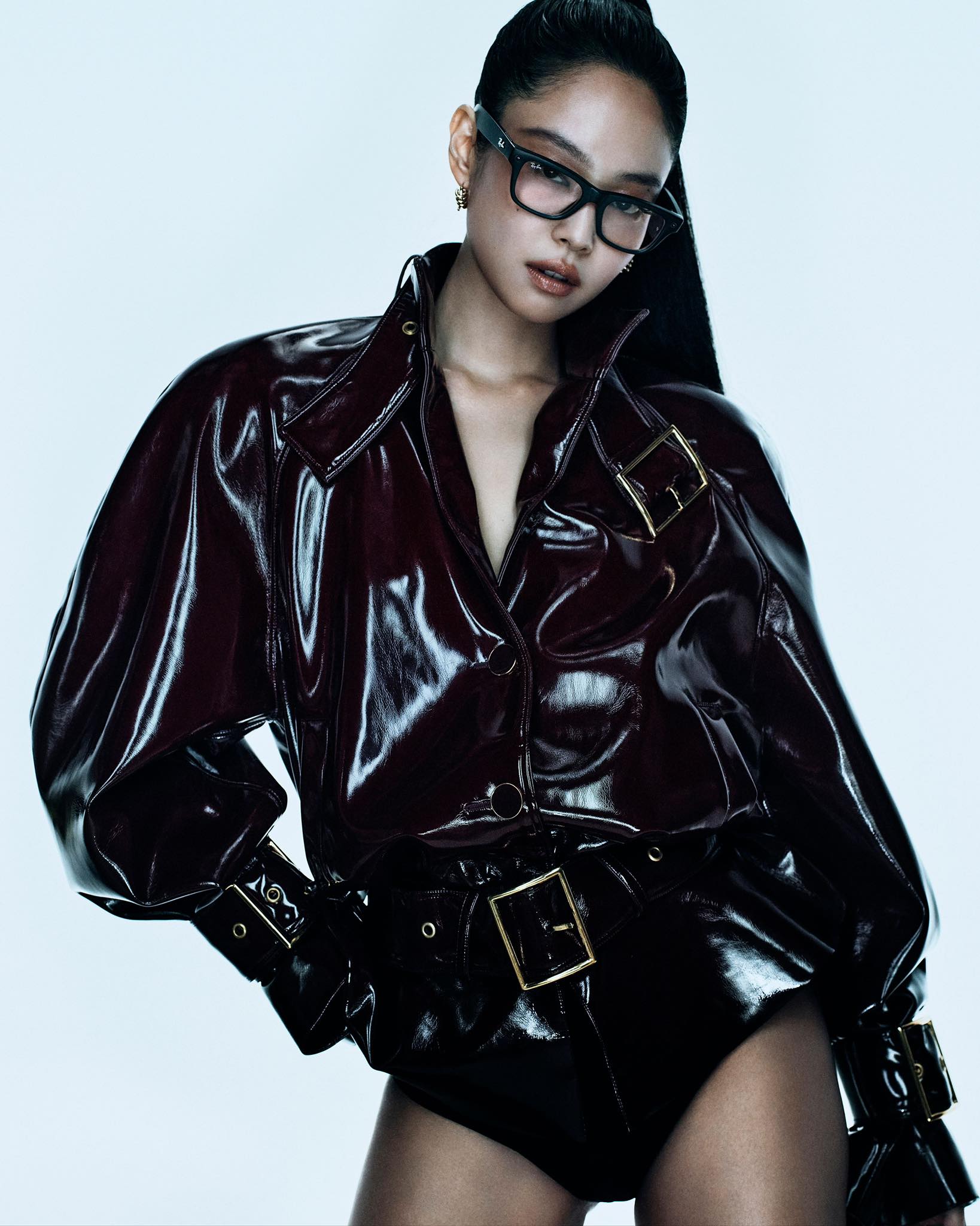 Thành công của Jennie không chỉ nằm ở những con số hay danh hiệu, mà còn ở việc cô đã chứng minh rằng một nghệ sĩ có thể vượt khỏi vai trò “sản phẩm của ngành công nghiệp” để trở thành người định hình lại chính ngành công nghiệp đó