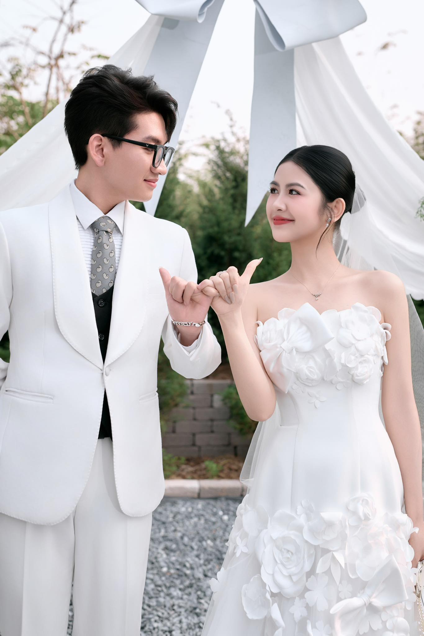 Ngố Thư và chồng