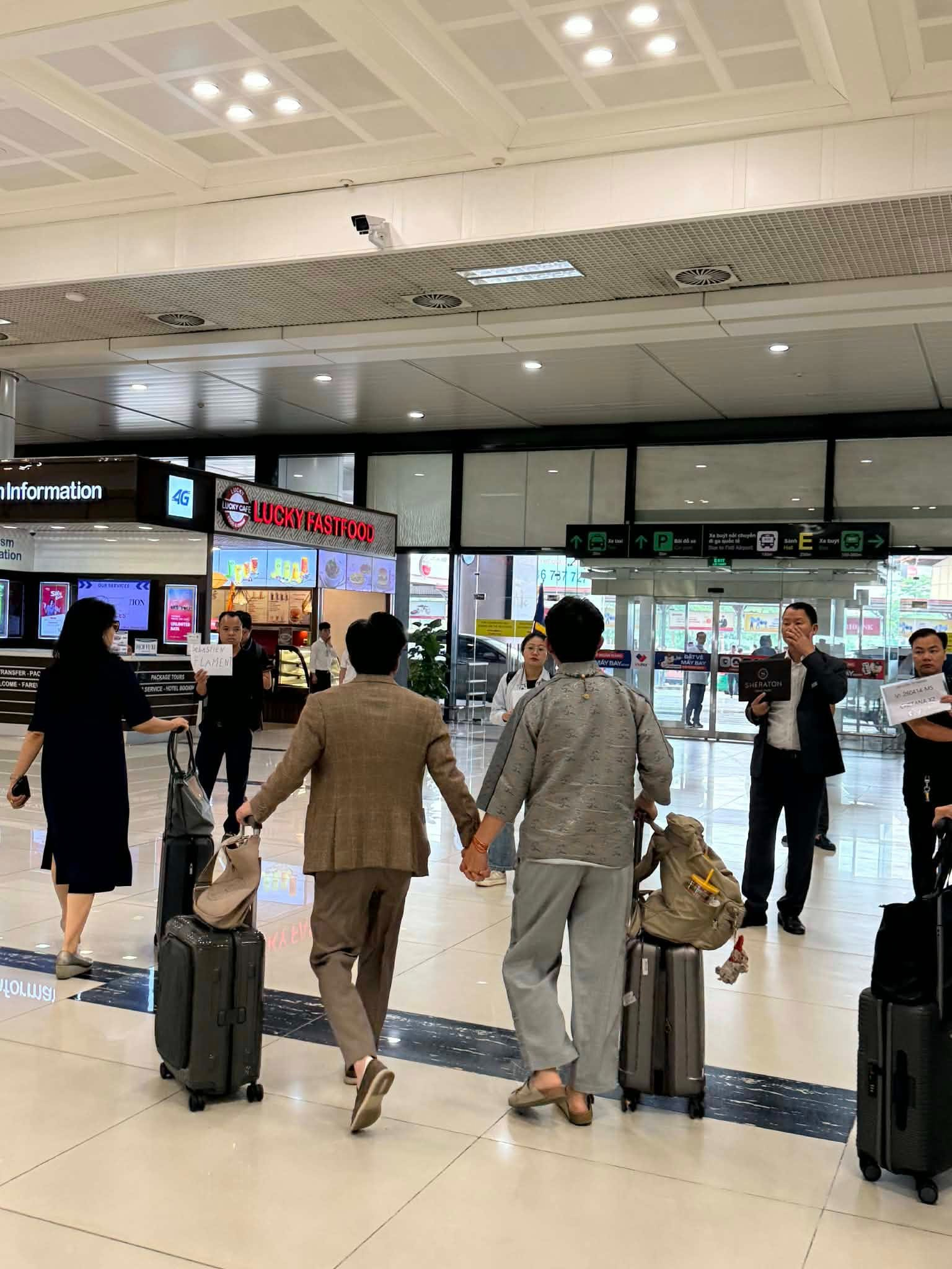 Hình ảnh của Cường Đô La và Minh Nhựa khiến netizen thích thú