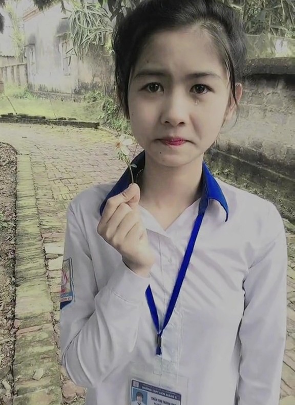 Những hình ảnh khác của Ngố Thư cũng khá hot