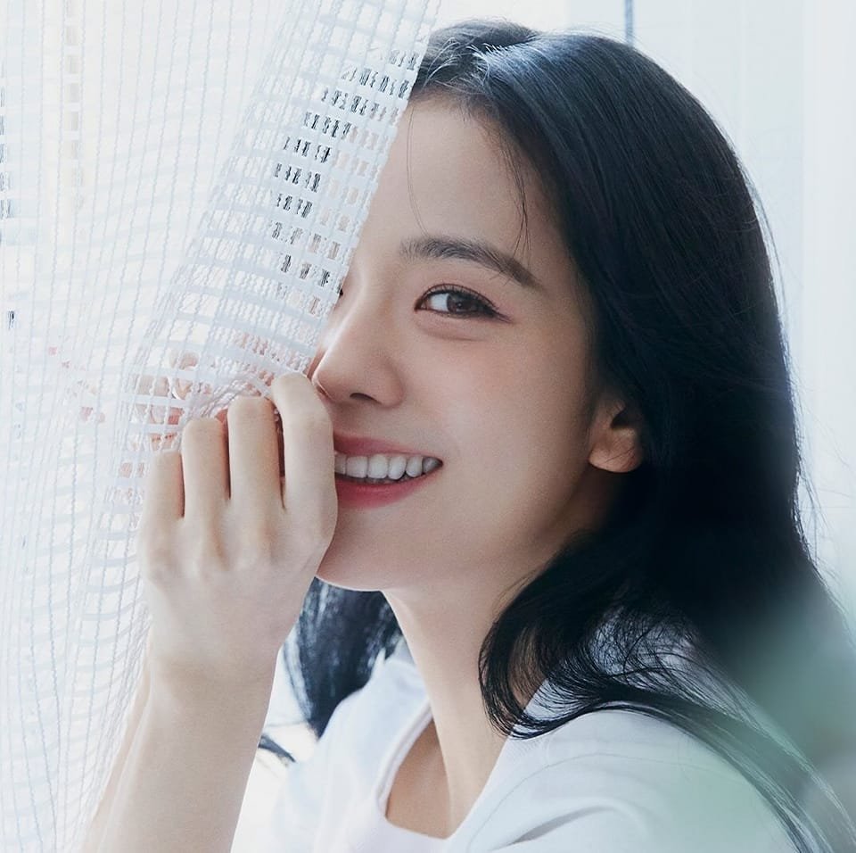 Jisoo bị réo tên trong ồn ào của anh trai ruột