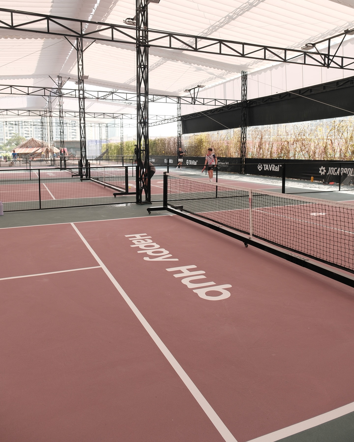 Cụm 15 sân pickleball khiến giới nghệ sĩ, KOL Việt đổ xô đến ở TP.HCM: Bà chủ đầu tư cả tỷ bạc, giờ hoạt động ra sao? 