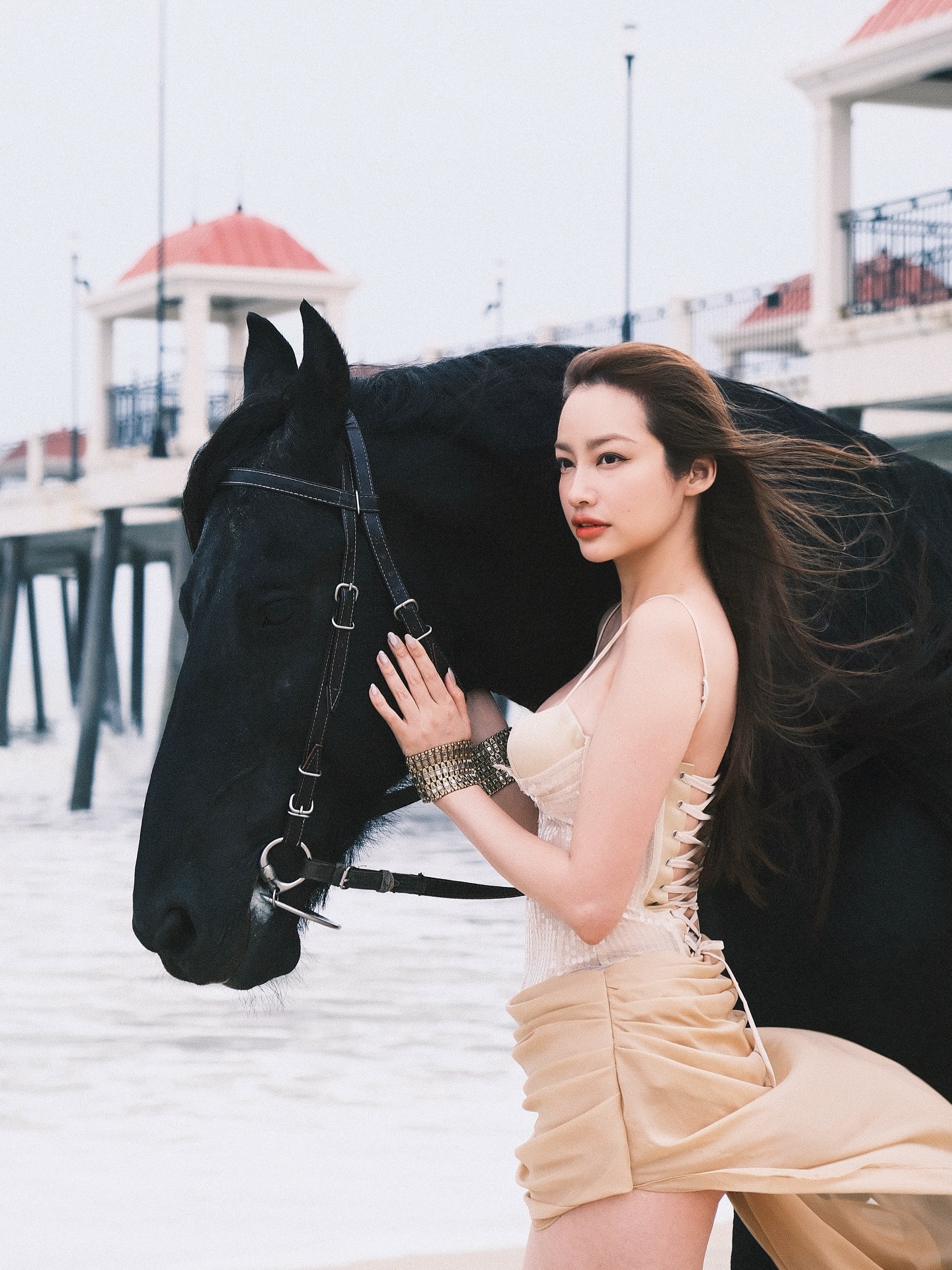 Trúc Diễm từng chinh chiến các cuộc thi nhan sắc, đóng phim... trước khi sang Mỹ 