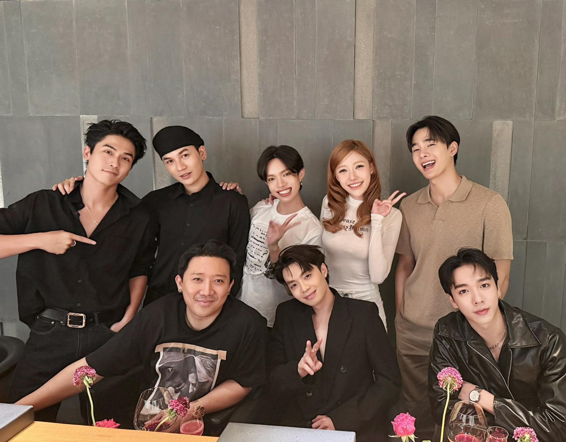 Võ Điền Gia Huy cho biết là bạn bè, anh em thân thiết chung hội bạn với Uyển Ân 