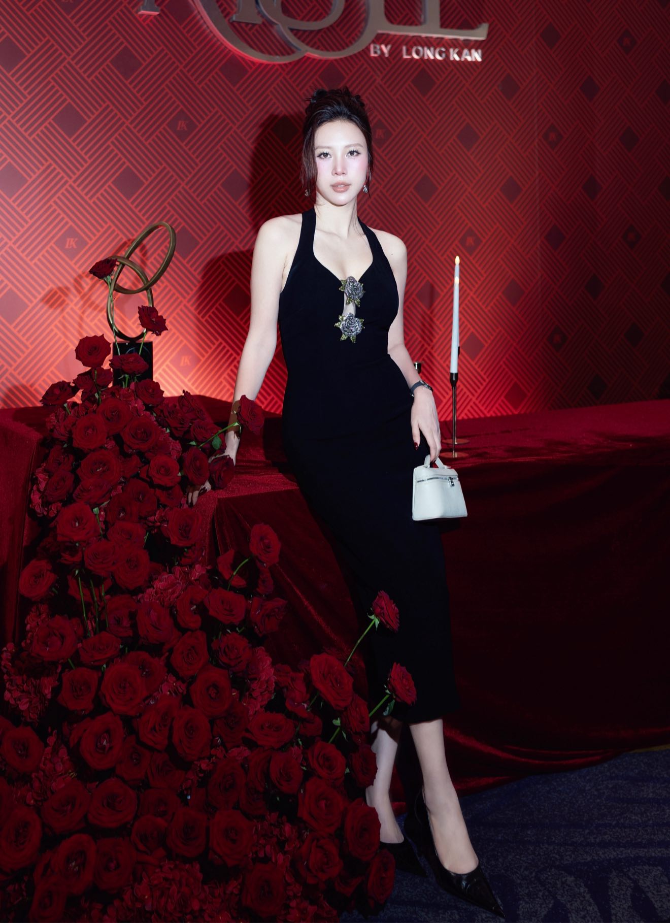 Cựu tiếp viên Vietnam Airlines đóng MV với Sơn Tùng M-TP: Lấy chồng giám đốc ở Hà Nội, sinh liền 2 con, giờ ra sao?