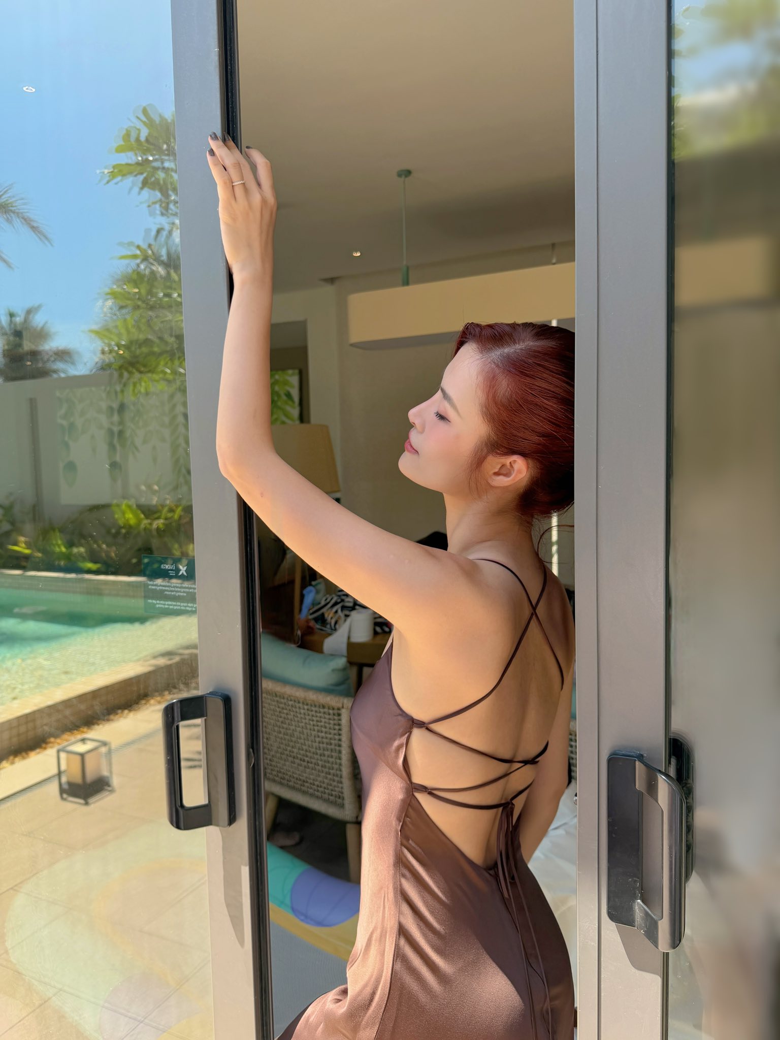 Body gợi cảm của nữ ca sĩ sau 2 lần sinh nở