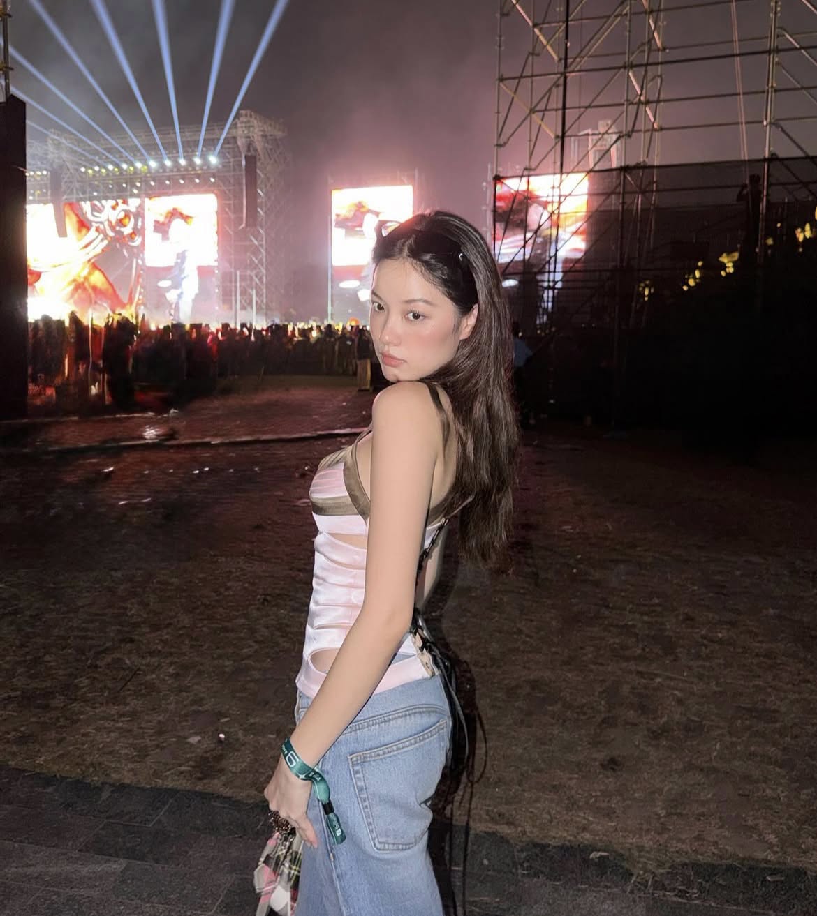 Nhan sắc của mỹ nhân 2k2 nhận nhiều lời khen của cư dân mạng