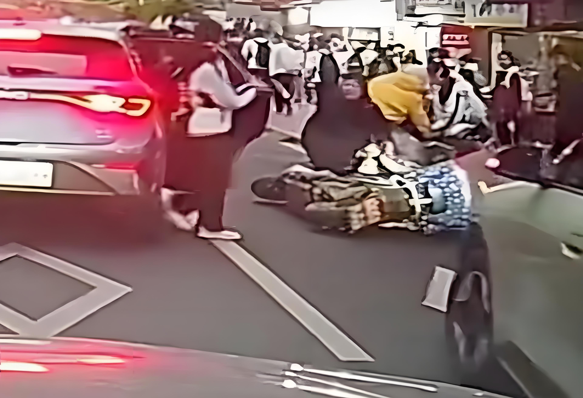 Cảnh tượng va chạm khiến nhiều người suy ngẫm