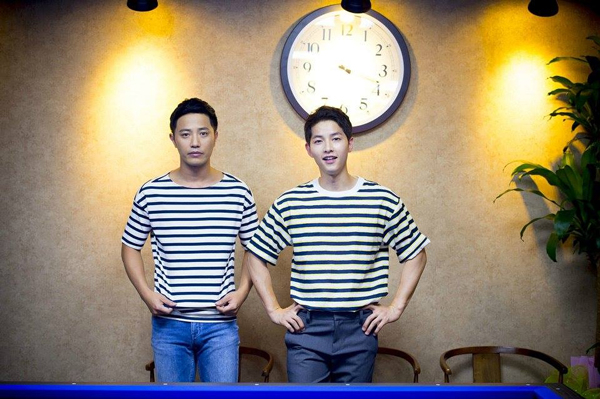 Náo loạn ảnh Song Joong Ki thấp tịt lọt thỏm giữa Lee Min Ho - Park Seo Joon và dàn tài tử đẹp trai quyền lực nhất Hàn Quốc