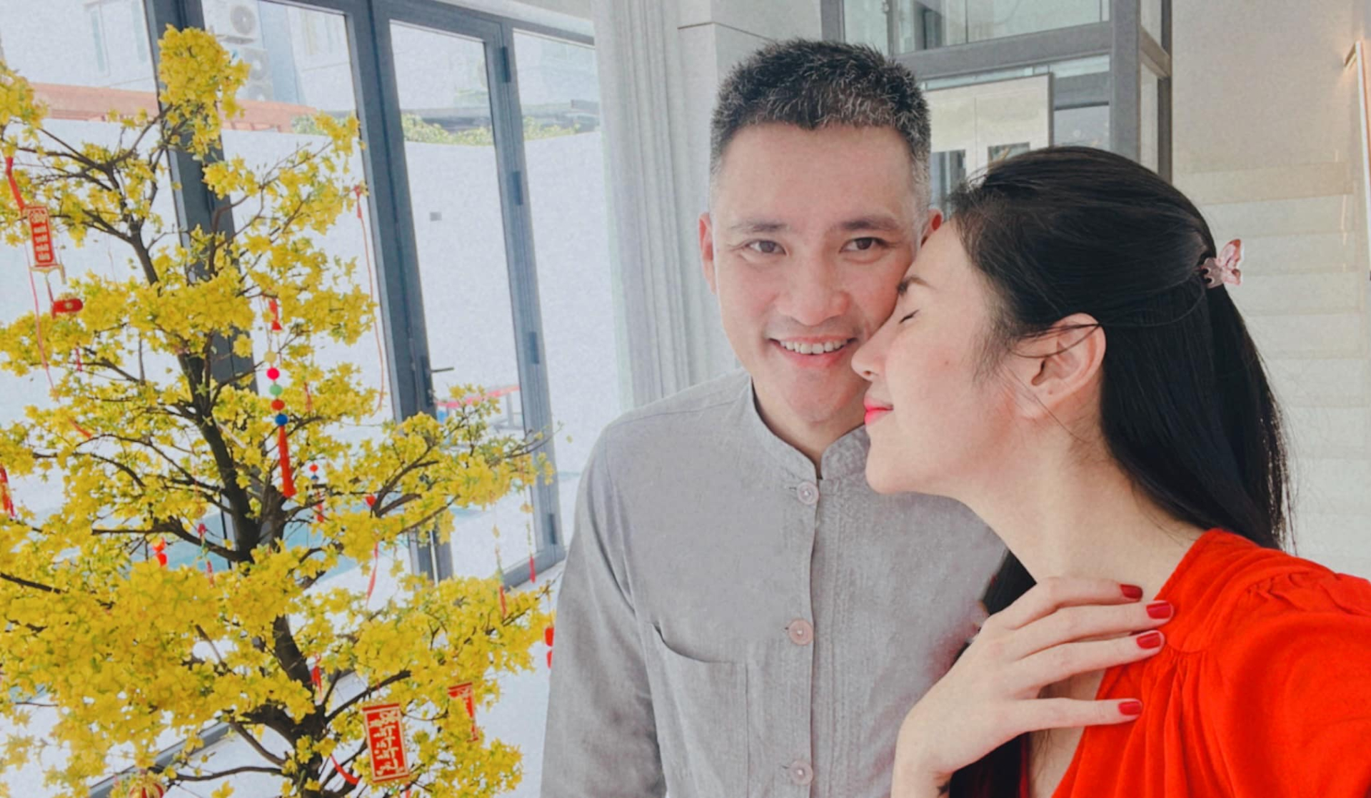 Vợ chồng Công Vinh và Thuỷ Tiên kín tiếng hơn sau những ồn ào 